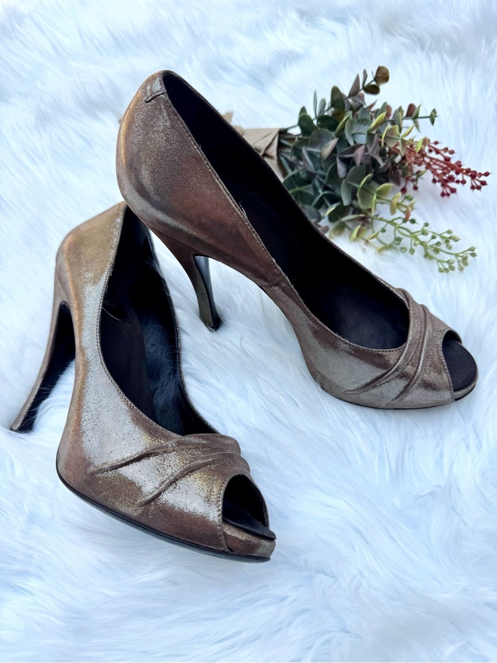 ROGER VIVIER Evening Party Cocktail Open Toe Stiletto Heels Golden Mettalic 36.5